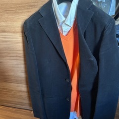 エディフィスのVネックセーターの画像