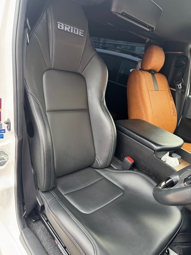 11月22日まで
掲載 　 ハイエース　レール付きBRIDE/ブリッド セミバケットシート STREAMS CRUZ タフレザー　ハイエース運転席シートレール付き