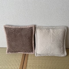 ドゥセー　ミニクッションの画像