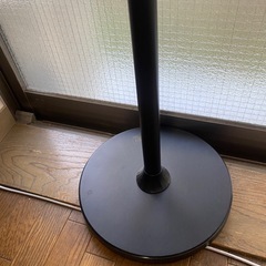 高さ調整が可能なサイドテーブルの画像