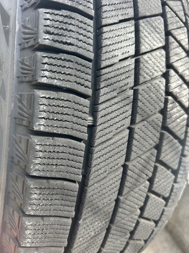 スタッドレスタイヤ205/65R15ブリザック