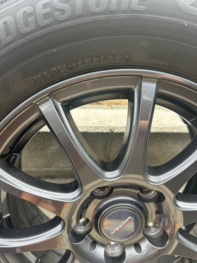 スタッドレスタイヤ205/65R15ブリザック