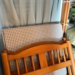 ベッドフレームの画像