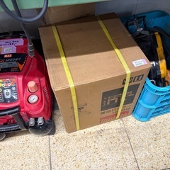 《リユースマン倉敷》未開封品 マキタ補助ローラーR310 の画像