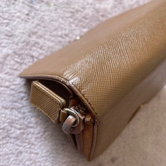 プラダ　二つ折り財布　レザーの画像