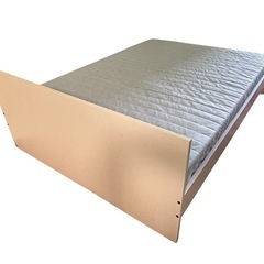 超美品　IKEA ダブルベッド　木製　マットレス付きの画像