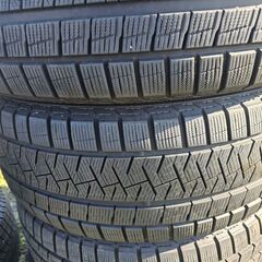 245.50R19のタイヤセットが販売されています。の画像