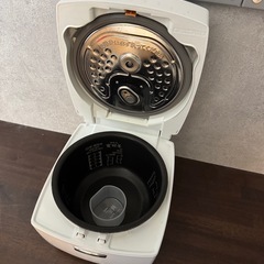 炊飯器の画像