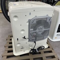 ダイニチ 石油ファンヒーター 2021年製 FWY-32R21 ホワイト 5Lタンク 木造9畳 石油ストーブ 灯油ヒーター 灯油ストーブ 暖房 札幌市手稲区の画像