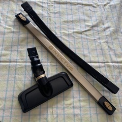 美原店 インビクタス ワン 軽量 コードレス 掃除機 INV-101 2024年製 ゴールドベージュ　ハンディクリーナー の画像