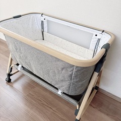 ベビーベッドの画像