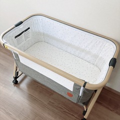 ベビーベッドの画像