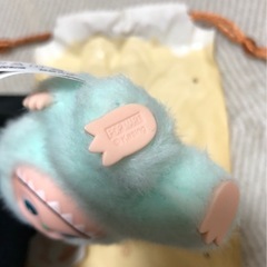ラブブ イニシャル ぬいぐるみペンダント Iの画像