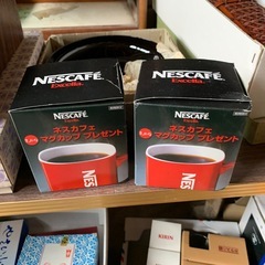 昔のうちわ、マグカップ、コップ、お皿の画像