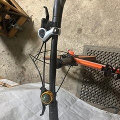 美品！【アウディ 軽量アルミ折りたたみ自転車 20インチ/7段変速 ディスクブレーキ】すぐお乗り頂けます！一部地域送料無料！防犯登録別途600円（必須）の画像