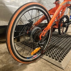 美品！【アウディ 軽量アルミ折りたたみ自転車 20インチ/7段変速 ディスクブレーキ】すぐお乗り頂けます！一部地域送料無料！防犯登録別途600円（必須）の画像