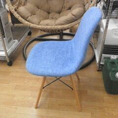 シェルチェア ブルー系 幅47㎝ 1人掛け ダイニングチェア 布張り 北欧 カフェ風 西岡店の画像