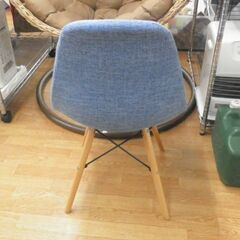 シェルチェア ブルー系 幅47㎝ 1人掛け ダイニングチェア 布張り 北欧 カフェ風 西岡店の画像