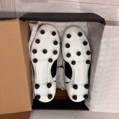 サッカースパイク25.5cm  CAPITTENの画像