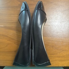【値下げしました】黒ラウンドトゥパンプスの画像