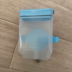 犬、猫ゲージ用　給水器の画像