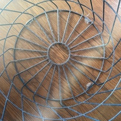 引き取りのみ。無料ホコリあり。汚れあり！インテリア机の画像