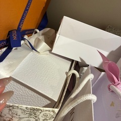 ルイヴィトン　ディオール　箱　紙袋セットの画像