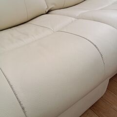 ★リユースのサカイつくば店★TK7352  電動3人掛けソファ ホワイト H97×D80×W198 クリーニング済みの画像