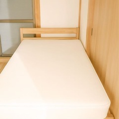 無印良品セミダブルベッドの画像