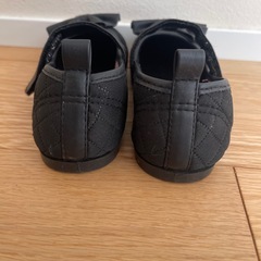 女の子　靴の画像