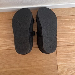 女の子　靴の画像