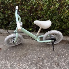 キッズ用キックバイク トレーニングバイク 足けりバイク 自転車の画像