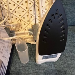 ニトリ　アイロン　アイロン台セットの画像