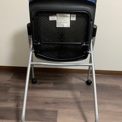 ②イトーキITOKI 折り畳みオフィスチェア ミーティングチェア デスクチェアの画像