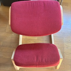 座るだけで姿勢が良くなる椅子　子供から大人まで　姿勢矯正チェアの画像