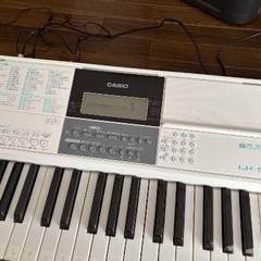 カシオ　電子キーボードの画像