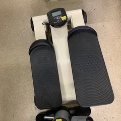 健康ステッパー　足踏みエクササイズ　デジタルカウンター付き　アイク　の画像