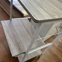 【リユ-スのサカイ広島石内店】ジモティ割！キャスタ-付レンジラック/クリ-ニング済み/HG-7938/広島市 家具　佐伯区 家具　南区 家具　西区 家具　東区 家具　中区 家具　安佐南区 家具　安佐北区 家具　安芸区 家具　府中町 家具　海田町 家具　熊野町 家具　坂町 家具　廿日市市 家具			の画像