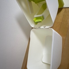 アップリカ　おむつごみ箱の画像