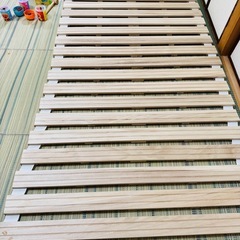 ニトリ 丸めてしまえるすのこベッドの画像