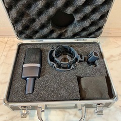 AKG C214 コンデンサーマイク ハードケース付きの画像