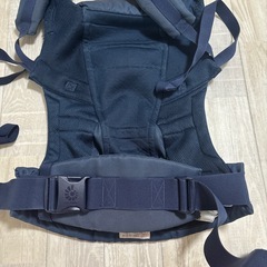 エルゴベビー抱っこ紐　エルゴアダプト　ディープブルーの画像