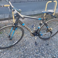 お薦め品‼️GIANTジャイアント CROSTAR クロスバイク 2019年の画像