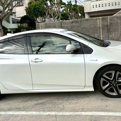 2016年トヨタのプリウスですの画像