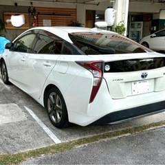 2016年トヨタのプリウスですの画像
