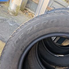 2022年製！ピレリ ICE ZERO FR スタッドレス 195/65 R15 4本 工賃込み プリウス等の画像