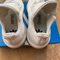 adidas 未使用　15.5cmの画像