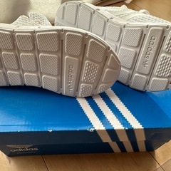adidas 未使用　15.5cmの画像