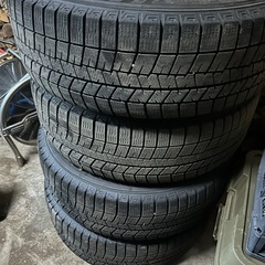 冬タイヤホイールセットの画像