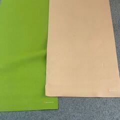 ヨガマット8枚セット★スタジオ使用・消毒済み　リアルストーン　ヨガワークス　H_092の画像